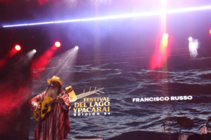 Música, danza y gran concurrencia en la Noche Internacional del Festival del Lago