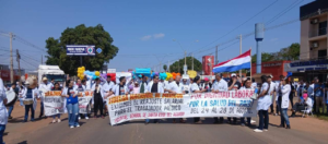 Médicos lamentan insensibilidad del Gobierno y advierten que renuncias en Asunción impactan en el interior