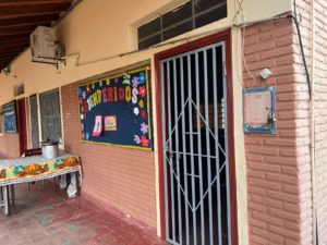 Forcejean puerta de escuela en Luque y se llevan varios objetos