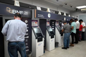 PGN 2027: Funcionarios públicos tendrán reajuste salarial del 5%