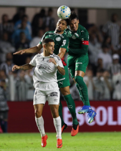 Palmeiras de Gustavo Gómez frena ante el Santos y deja el Brasileirão candente