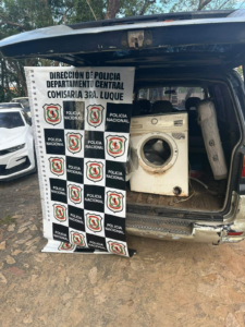 Hurto en Luque: detienen a un hombre que arrastraba un lavarropas