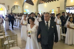 Tras 37 años juntos, dieron el “sí” ante Dios